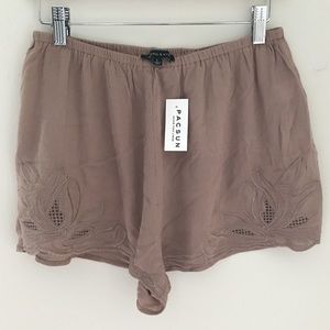 ❌SOLD❌ Kendall & Kylie Tan Linen Shorts